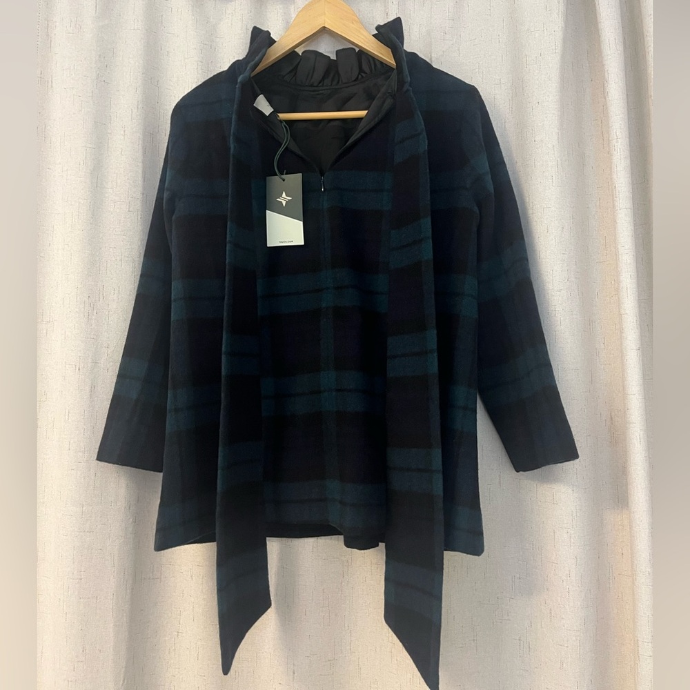 Tuckernuck Navy and Green Checkered Ruffle Top Small but Fits like Medium NWT - Picture 6 of 12